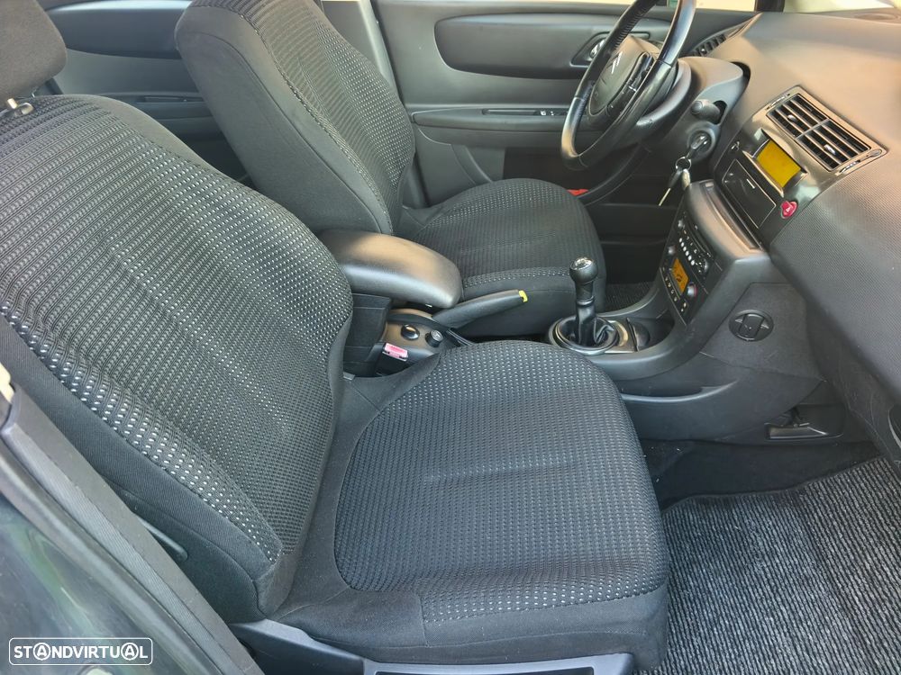 Citroën C4 1.6 HDi VTR Pack - 23