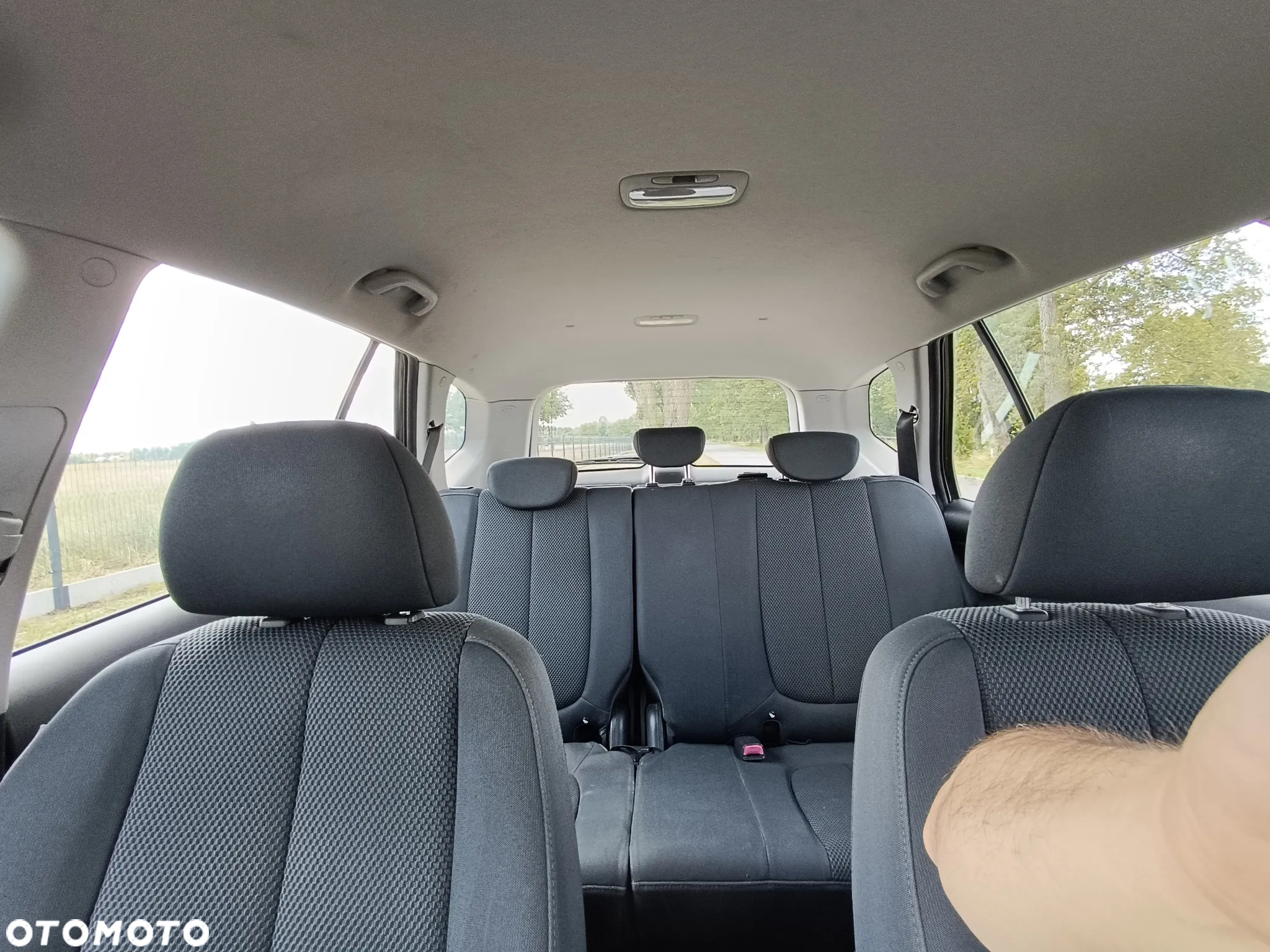 Kia Carens - 20