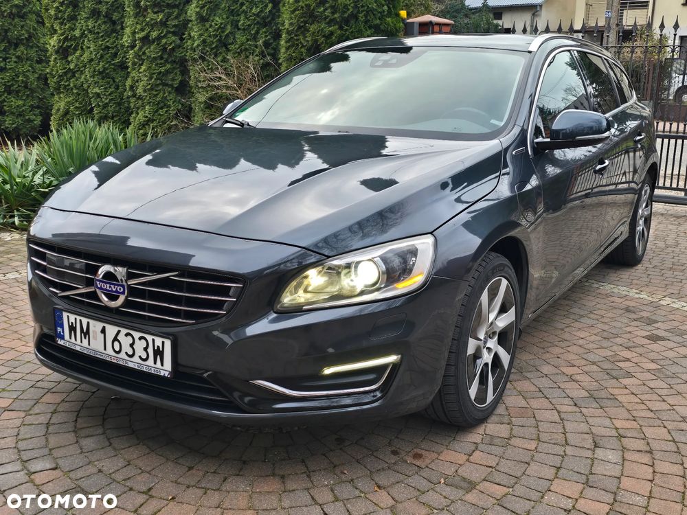 Volvo V60 D6 AWD Plug-in Hybrid Summum - 19