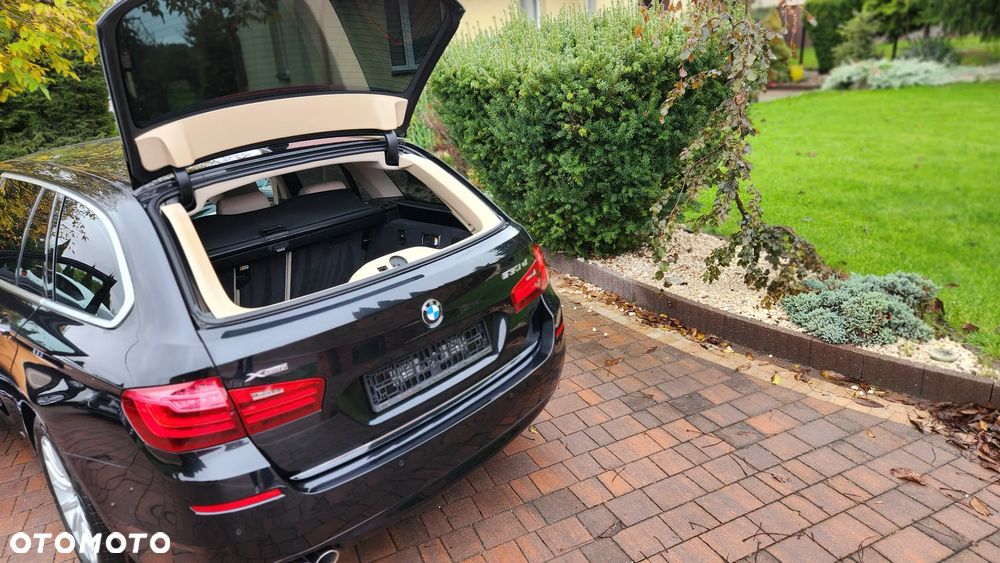 BMW Seria 5 530d Touring Luxury Line - 7