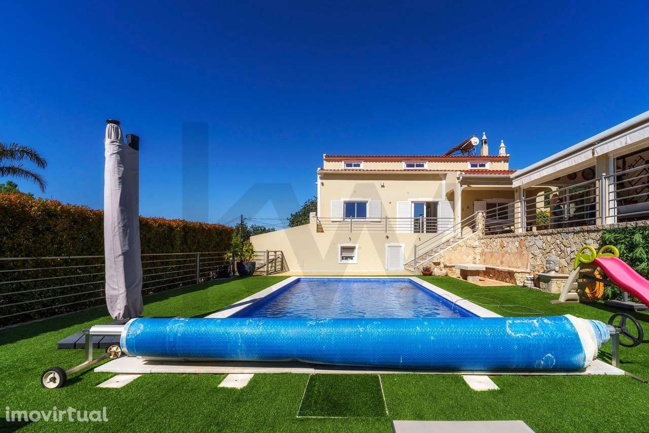 Moradia isolada com piscina a poucos minutos de Loulé - Oportunidade ú - Grande imagem: 3/49