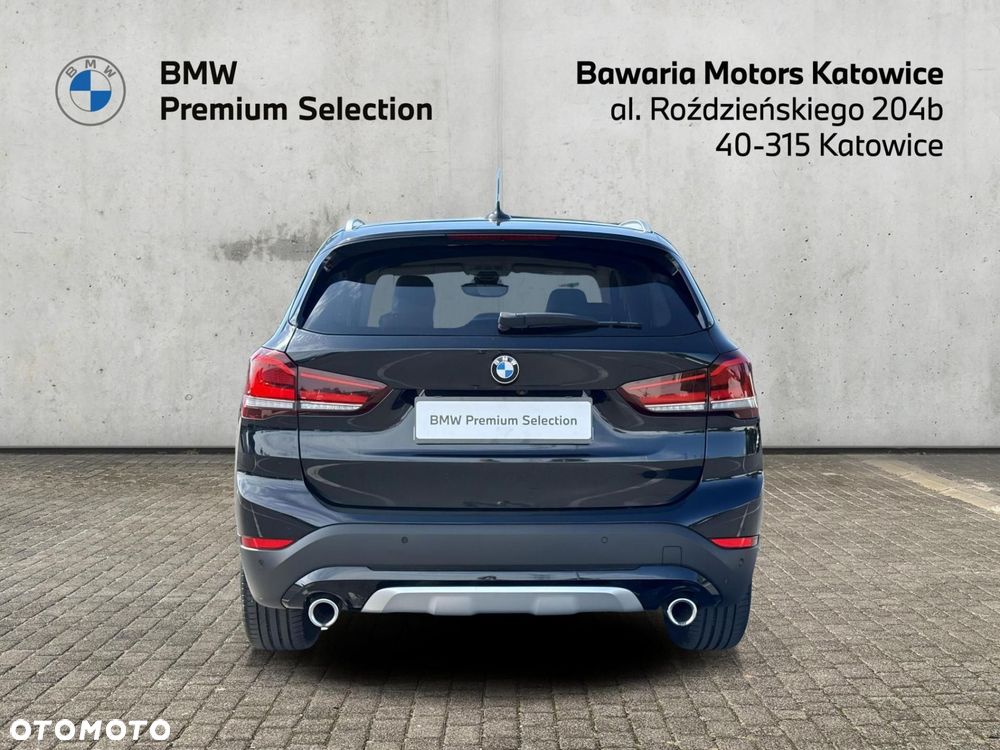 BMW X1 sDrive18d xLine - 11