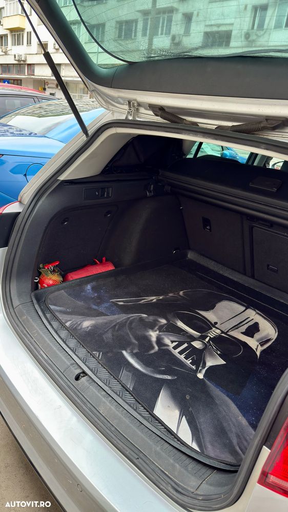 Volkswagen Golf - 10