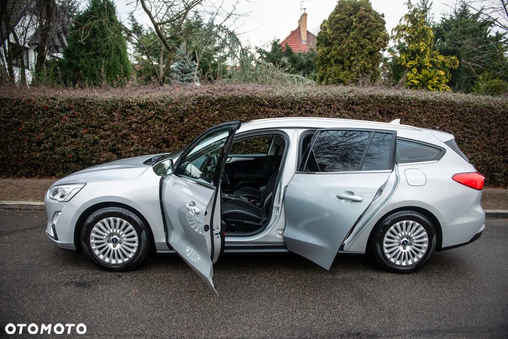 Ford Focus 1.5 EcoBlue Start-Stopp-System TITANIUM - 16