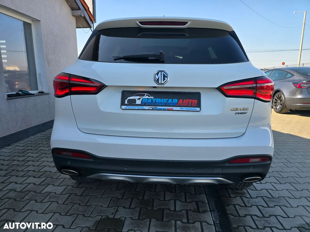 MG EHS 1.5T-GDI Luxury - 2