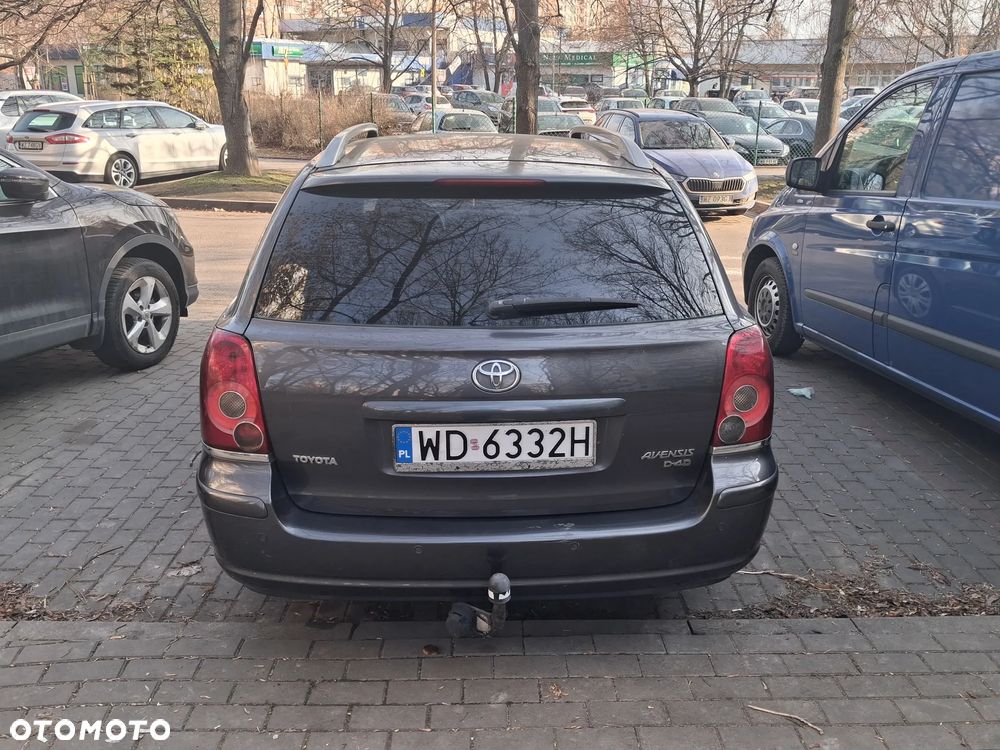 Toyota Avensis 2.0 D-4D - 3