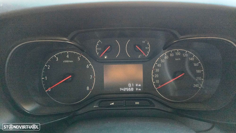 Opel Combo 1.5 CDTi L2H1 Essentia - 4