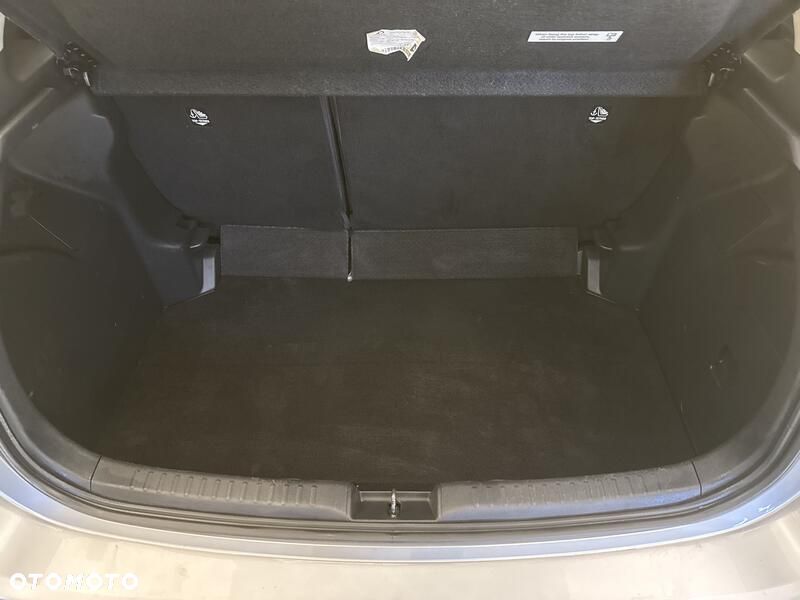 Toyota Yaris Hybrid 1.5 Comfort - 22