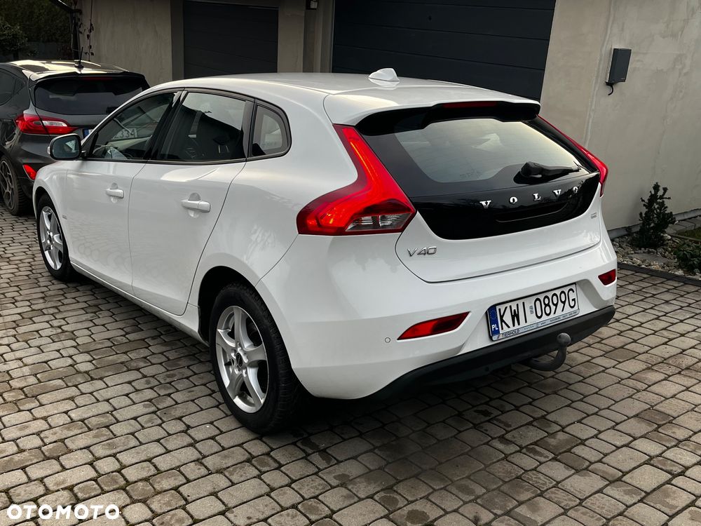 Volvo V40 T2 - 4