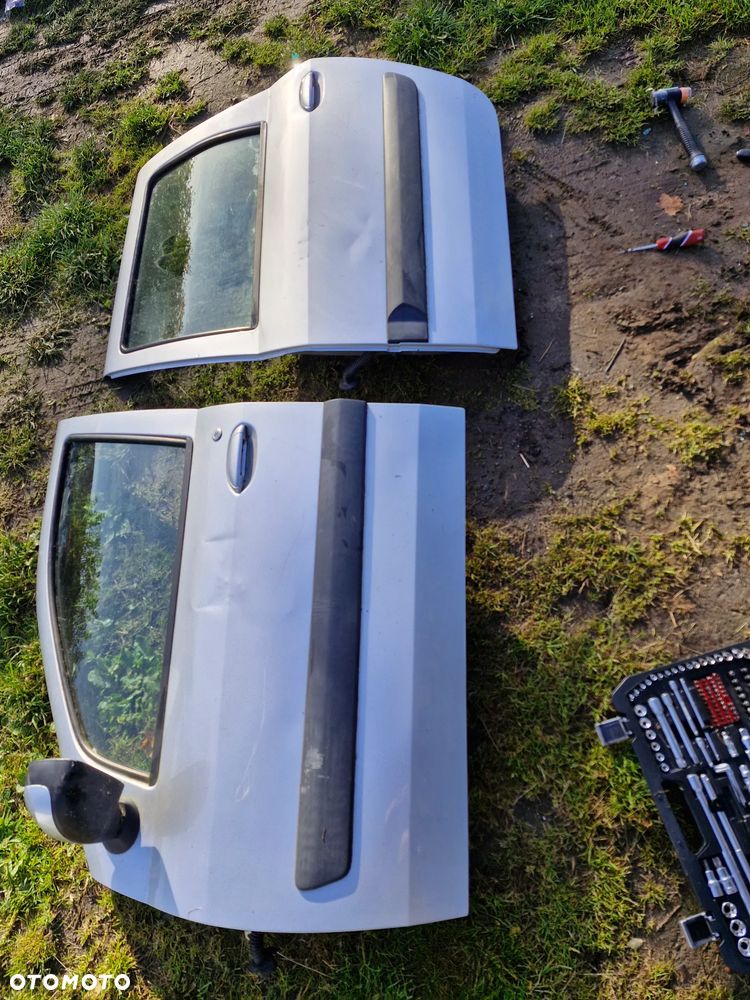 Drzwi Lewe przód przednie tył tylne  Dacia Logan MCV lift - 1