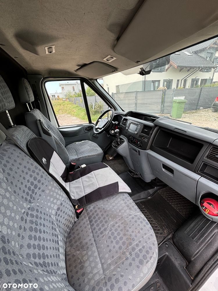 Ford Transit - 11