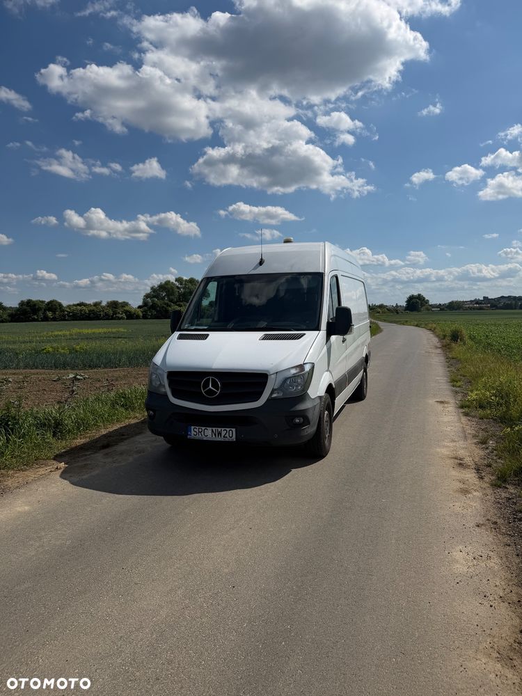 Mercedes-Benz Sprinter - 1