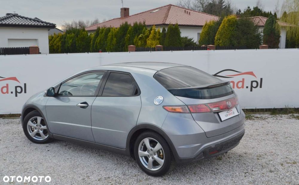 Honda Civic 1.4 Base - 9