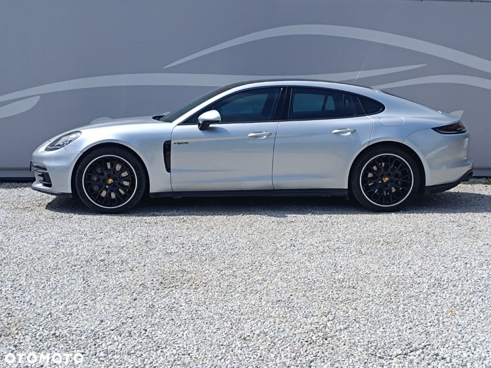 Porsche Panamera - 17