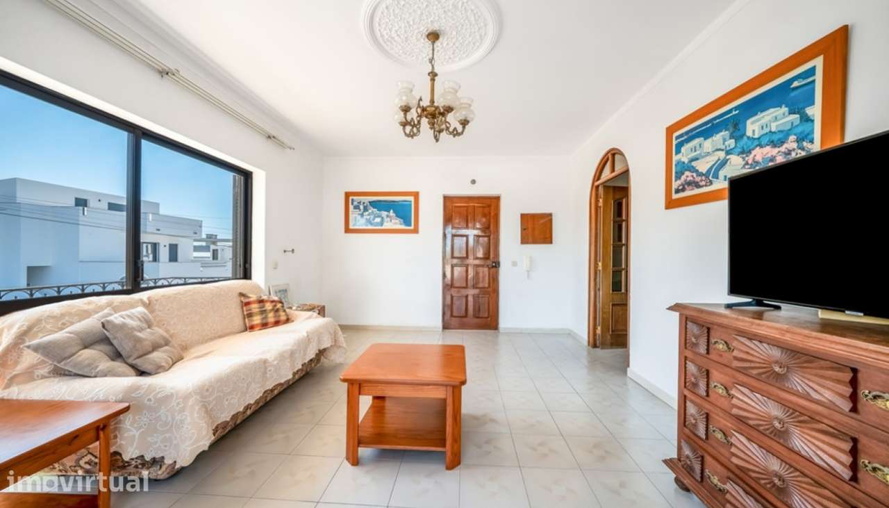 Andar de Moradia com 3 quartos para venda em Alvor, Algarve - Grande imagem: 3/26