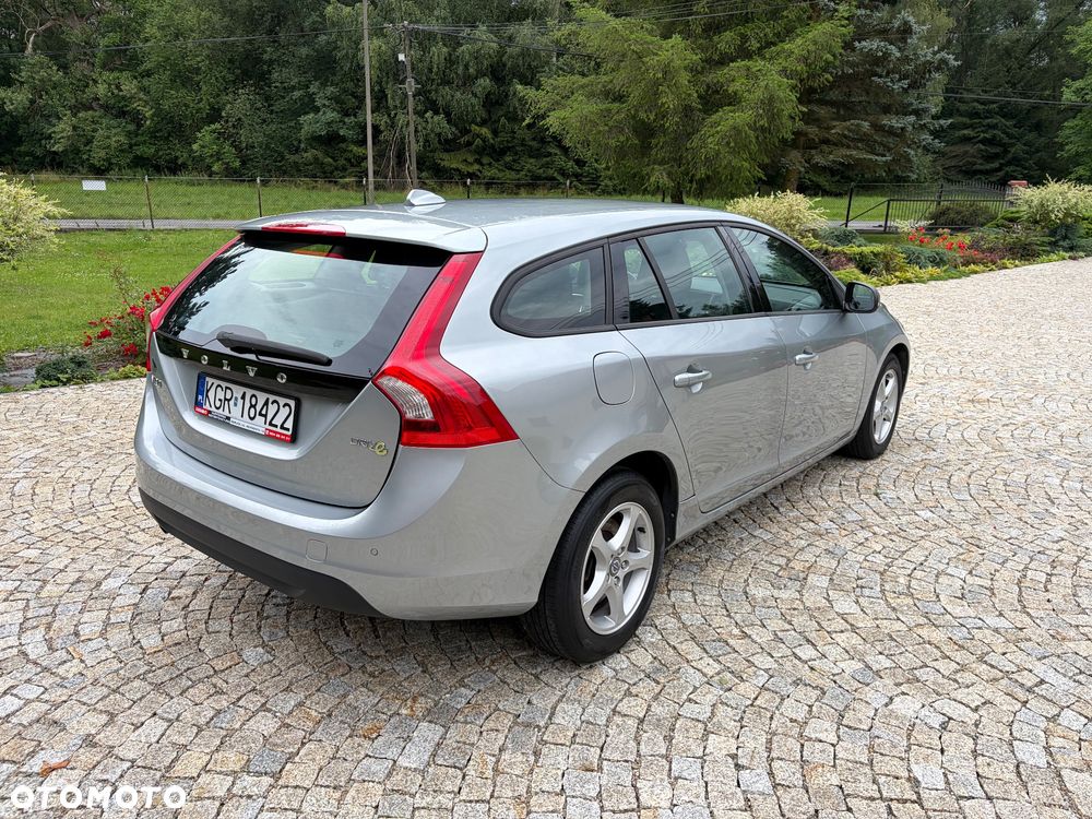 Volvo V60 D2 Kinetic - 16
