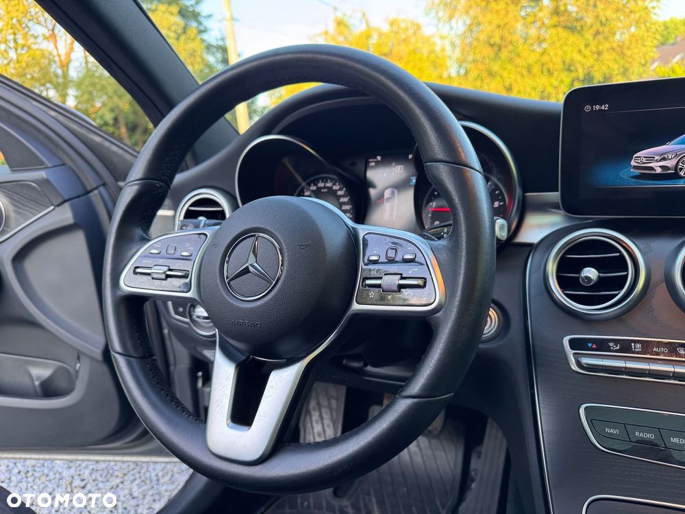 Mercedes-Benz Klasa C 220 d 9G-TRONIC Night Edition - 14