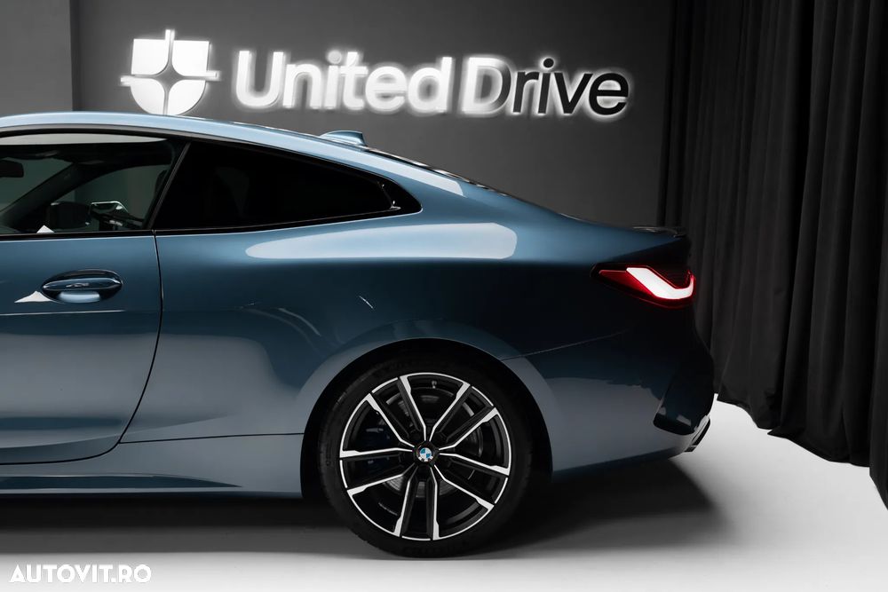 BMW M4 M440i xDrive - 11