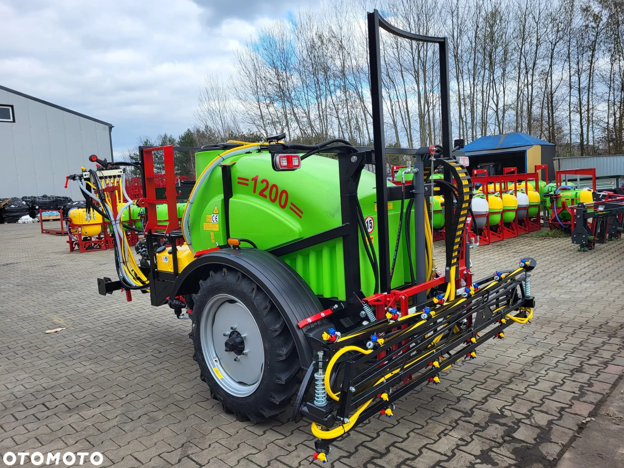Opryskiwacz zaczepiany/ciągany DEMAROL 1200-3000l /OD RĘKI/ rozkładanie: ręczne/hydrauliczne / 3 oprawa/ zawór / STEROWNIKI/ HYDRALICZNA stabilizacja - 6