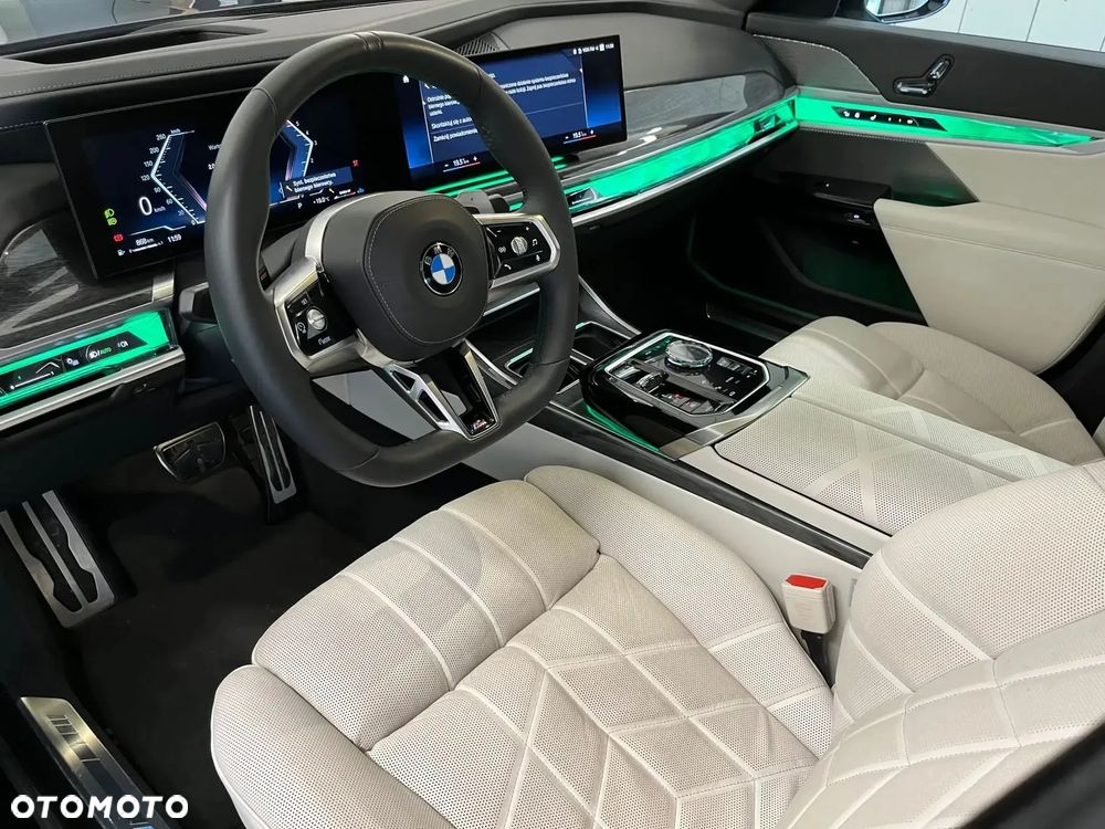 BMW Seria 7 740Ld xDrive - 13