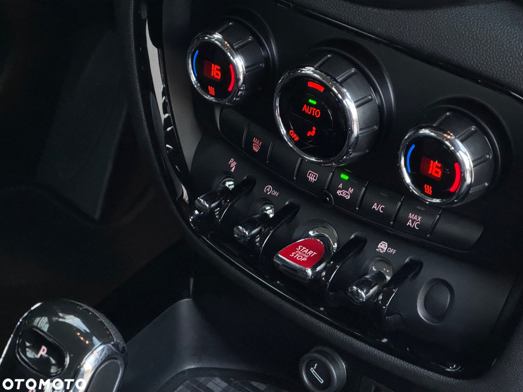 MINI Clubman Cooper Essential Trim - 23