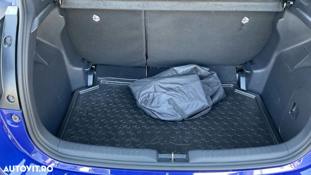 Toyota Yaris 1.5 L Dynamic - 28