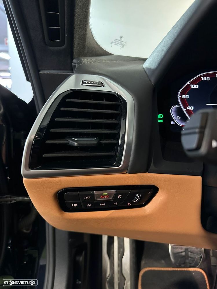 BMW M850i Gran Coupé xDrive - 46