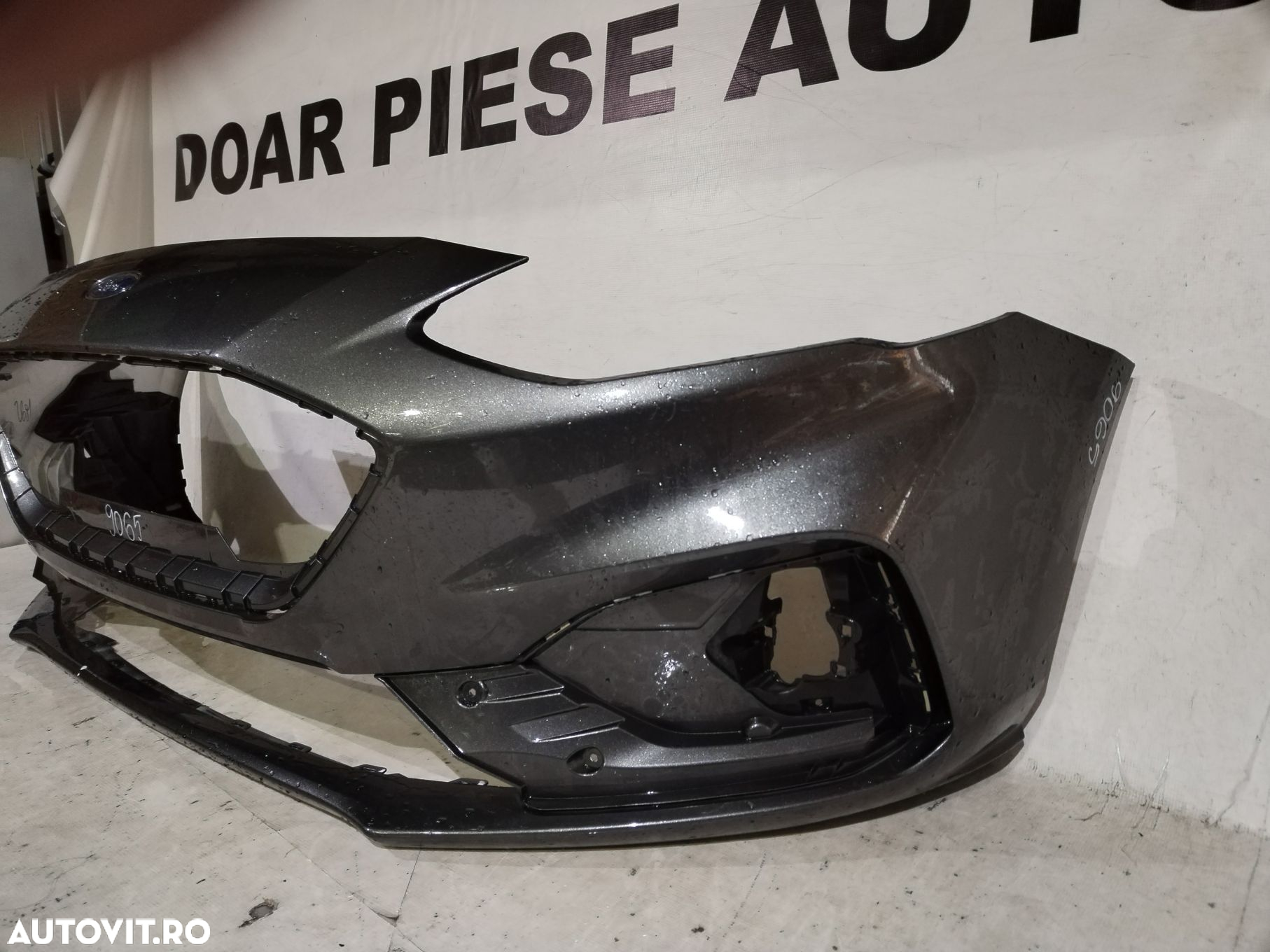 Bara fata Ford Focus 4, ST-Line, 2018, 2019, 2020, 2021, cod origine OE JX7B-17757-S, cu gauri pentru spalatori faruri si senzori de parcare (6). - 2