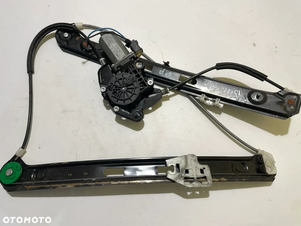 PODNOSNIK SZYBY PRAWY PRZOD BMW III E46 - 1