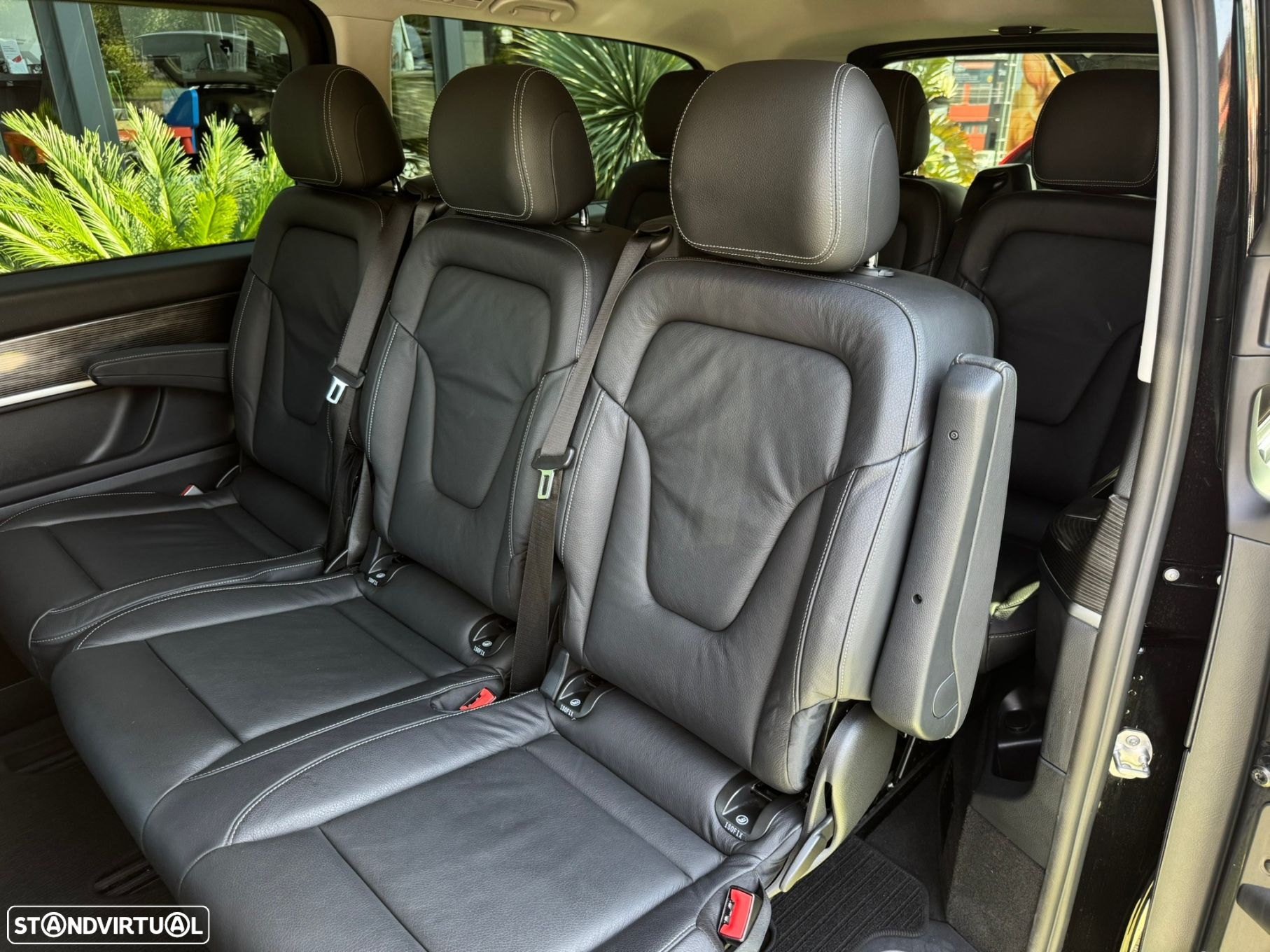 Mercedes-Benz V 300 d Longo Avantgarde - 16