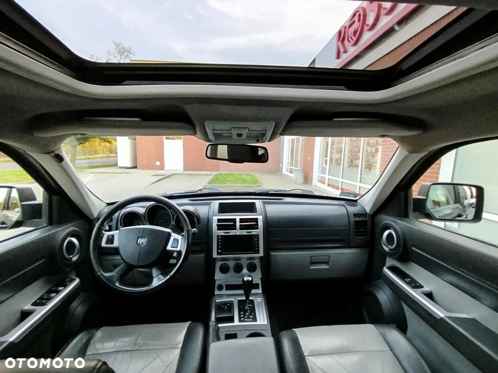 Dodge Nitro 2.8 CRD DPF Automatik SXT - 2