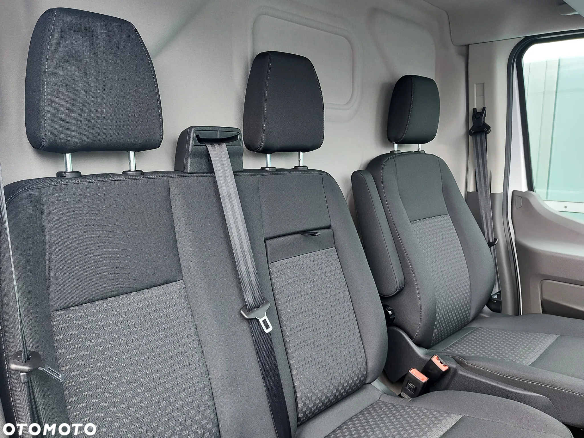 Ford Transit - 11