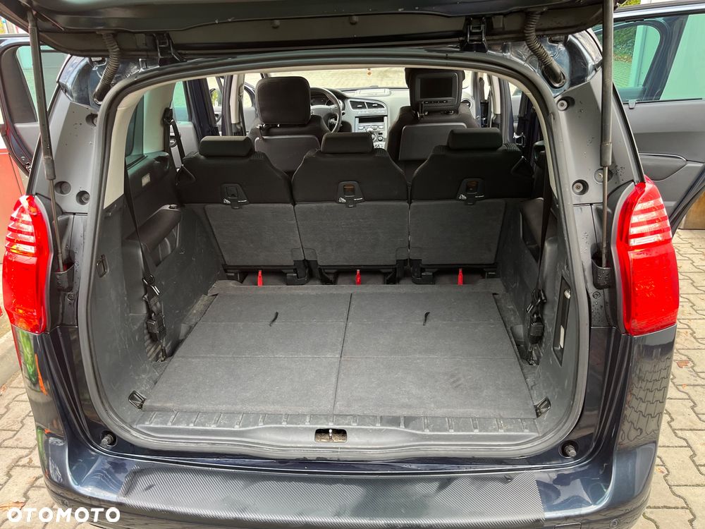Peugeot 5008 - 8