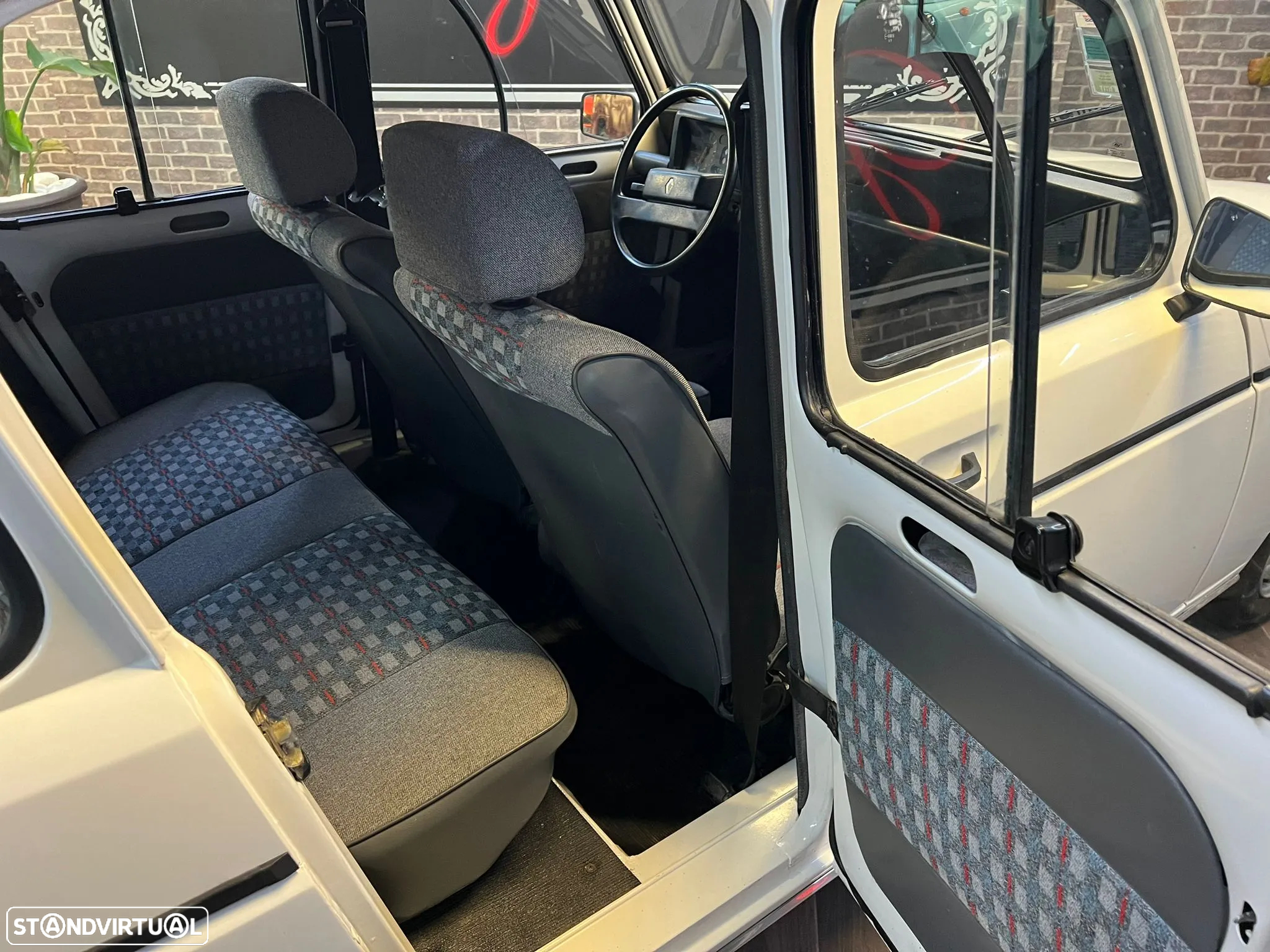Renault 4 1.1 GTL - 15