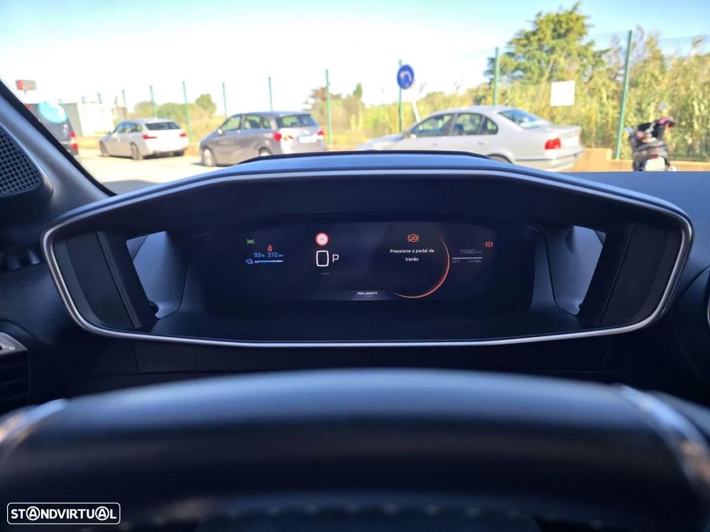 Peugeot e-208 - 11