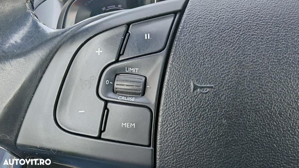 Citroën DS5 Hybrid4 EGS6 SportChic - 19