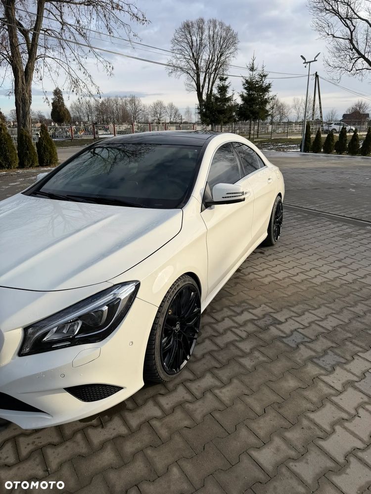 Mercedes-Benz CLA 250 7G-DCT UrbanStyle Edition - 7