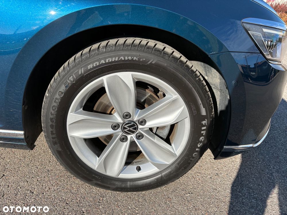 Volkswagen Passat 2.0 TDI EVO Elegance DSG - 9