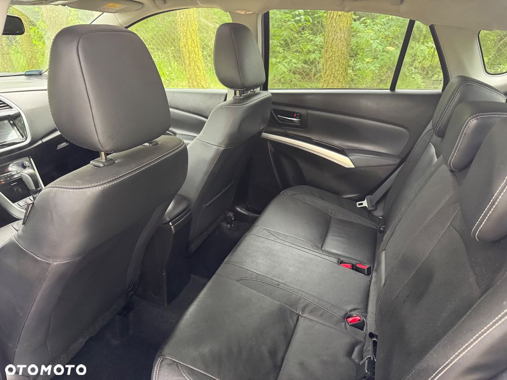 Suzuki SX4 S-Cross 1.4 T Premium 4WD - 13
