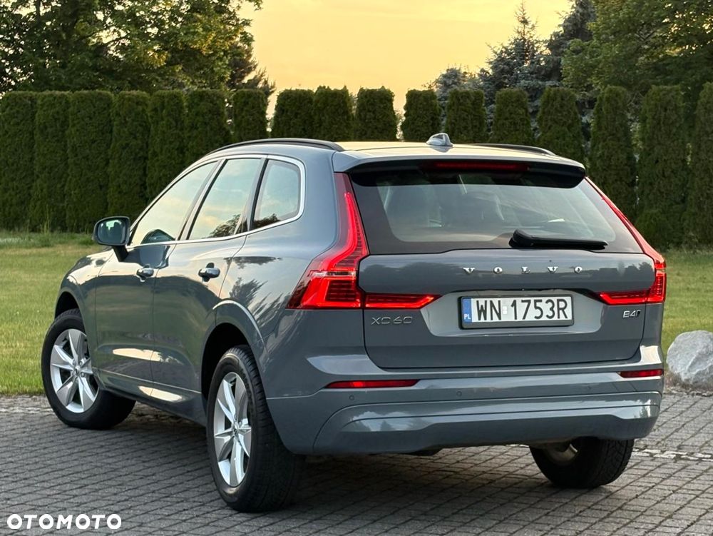 Volvo XC 60 B4 D AWD Momentum Pro - 8