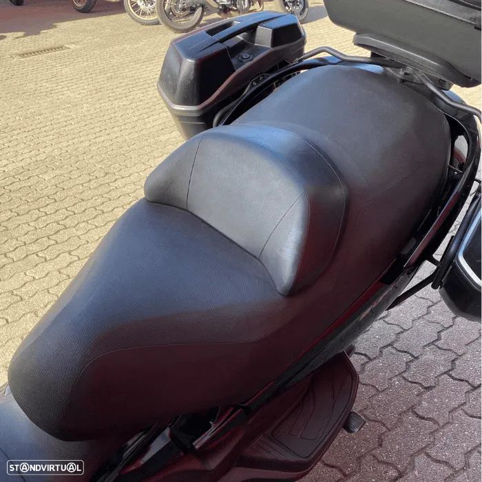 Suzuki Burgman 650 - 7