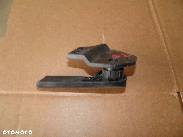 RĄCZKA OTWIERANIA MASKI VW T5 VW T6 7H1823633 - 4