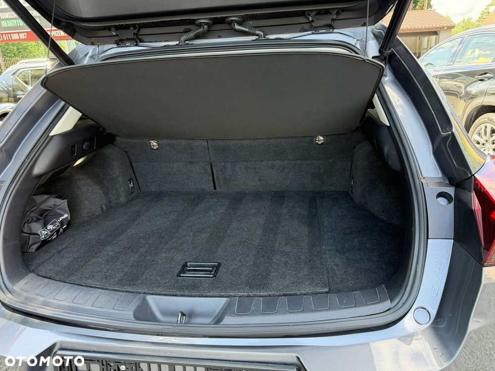 Lexus UX - 13