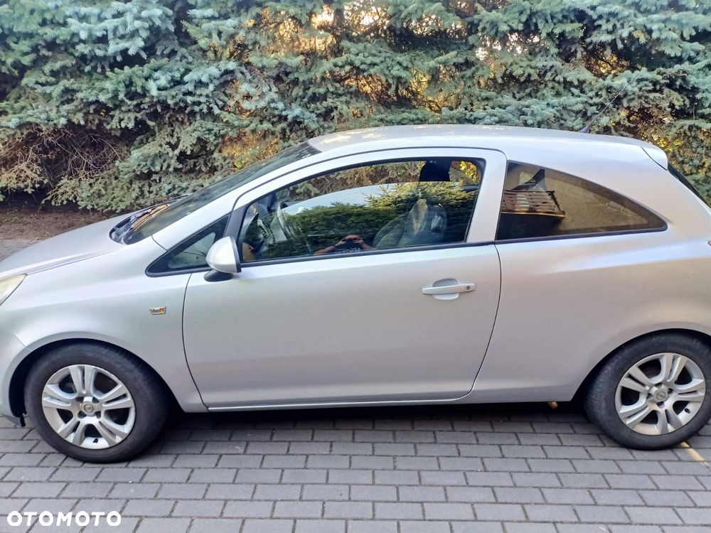 Opel Corsa - 1