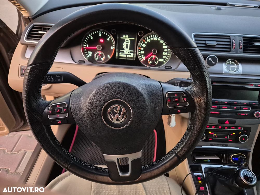 Volkswagen Passat 2.0 TDI 4Motion BlueMotion Technology Comfortline - 3
