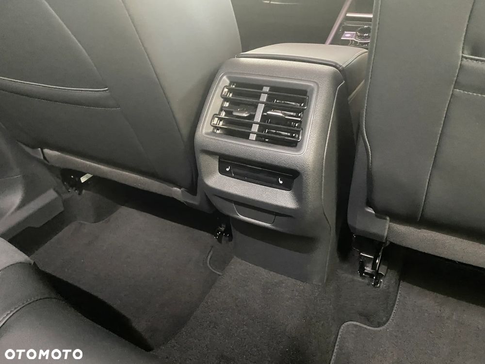 Volkswagen Tiguan - 9