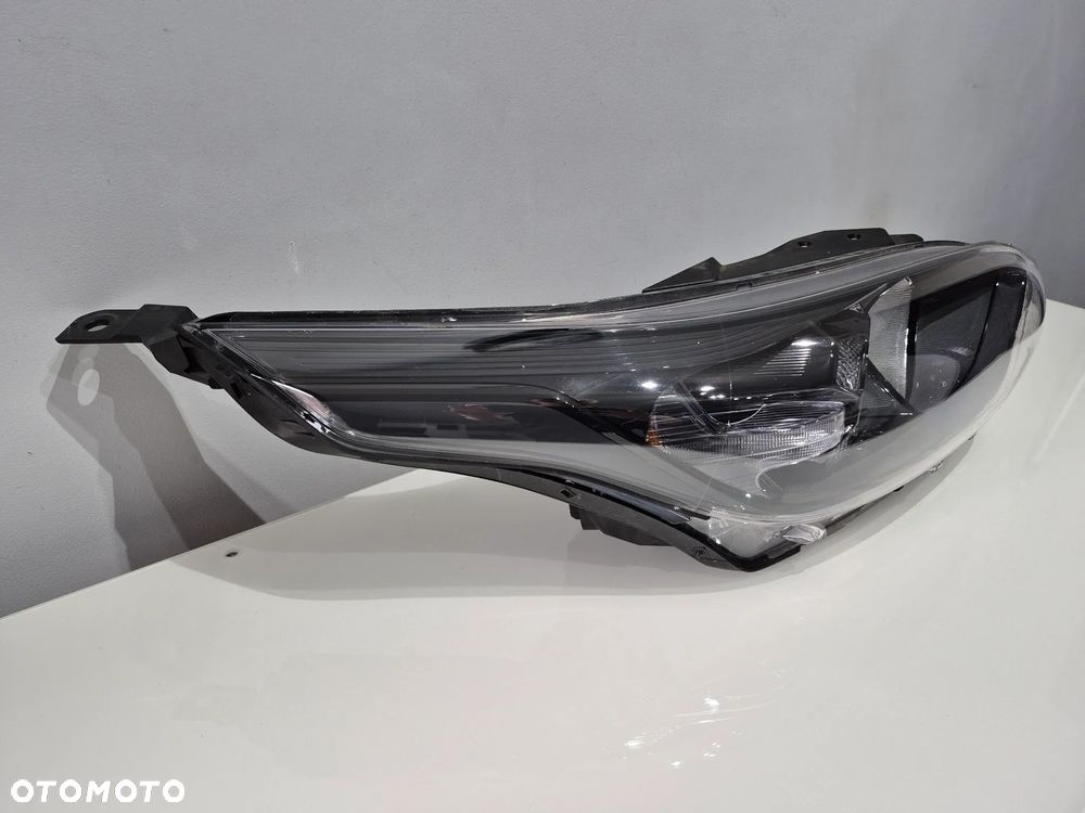 Kia Ceed III 21- lift Lampa reflektor soczewka prawy przód ciemny 12PIN Europa oryginalny - 2