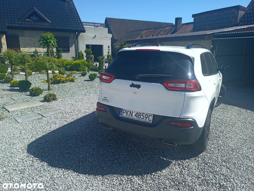 Jeep Cherokee - 13