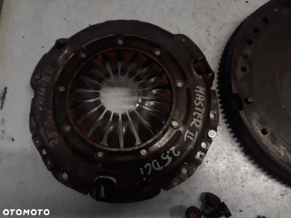 SPRZĘGŁO KOŁO ZAMACHOWE RENAULT MASTER II 2,5 DCI  8200509932B - 2