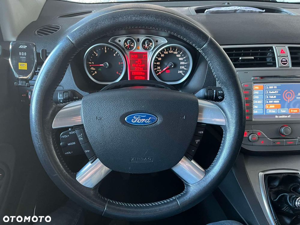 Ford Kuga 2.0 TDCi Titanium - 6